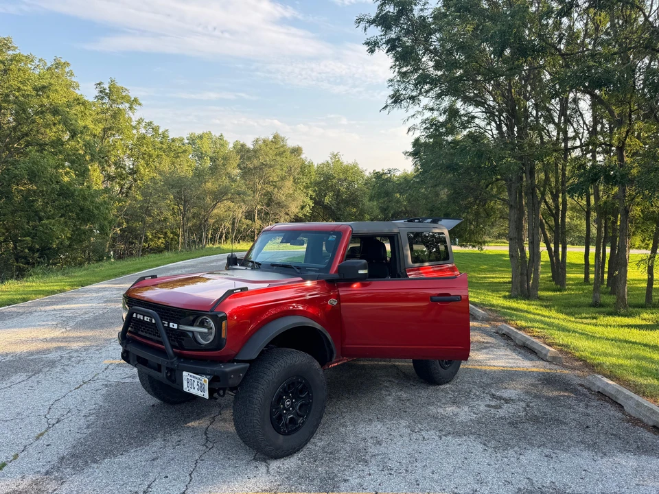 2022 Ford Bronco 6th Gen - Image 10 of 31