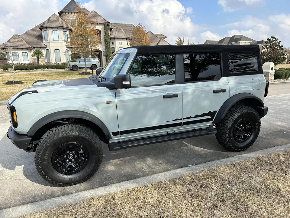 2022 Ford Bronco 6th Gen - Image 11 of 31