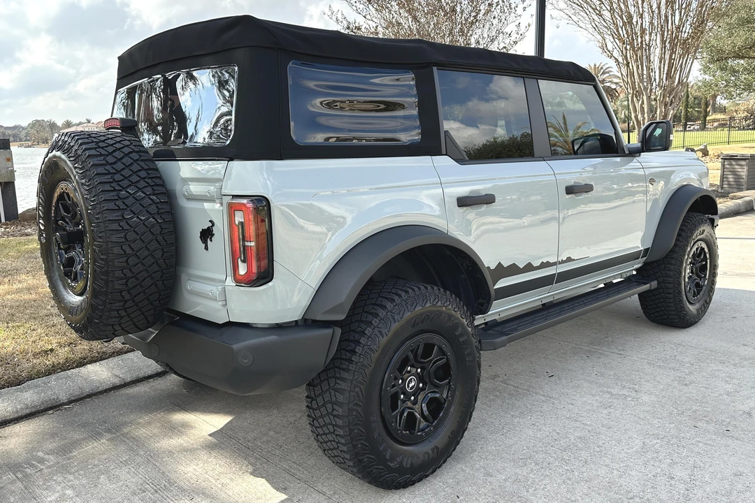 2022 Ford Bronco 6th Gen - Image 4 of 31