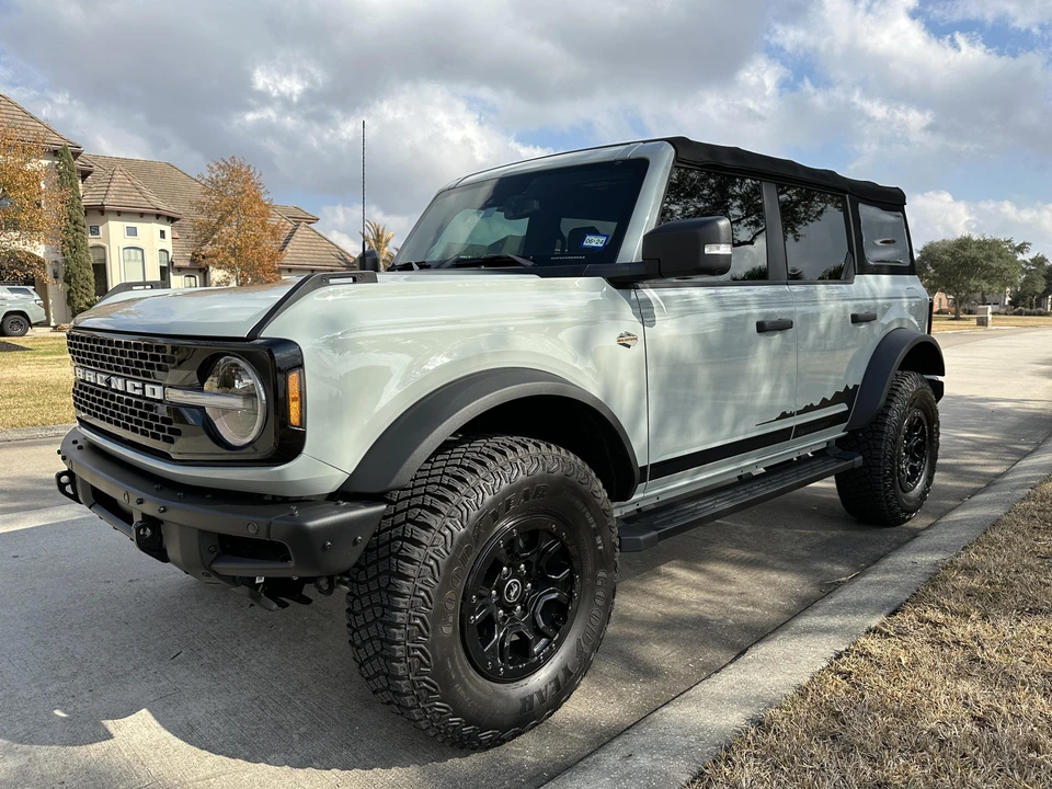 2022 Ford Bronco 6th Gen - Image 8 of 31