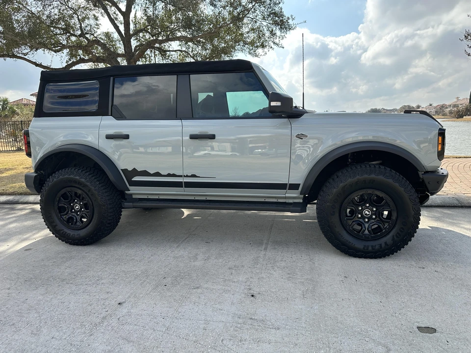 2022 Ford Bronco 6th Gen - Image 18 of 31