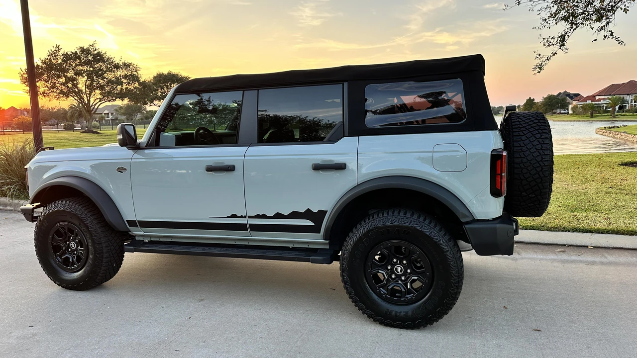 2022 Ford Bronco 6th Gen - Image 27 of 31