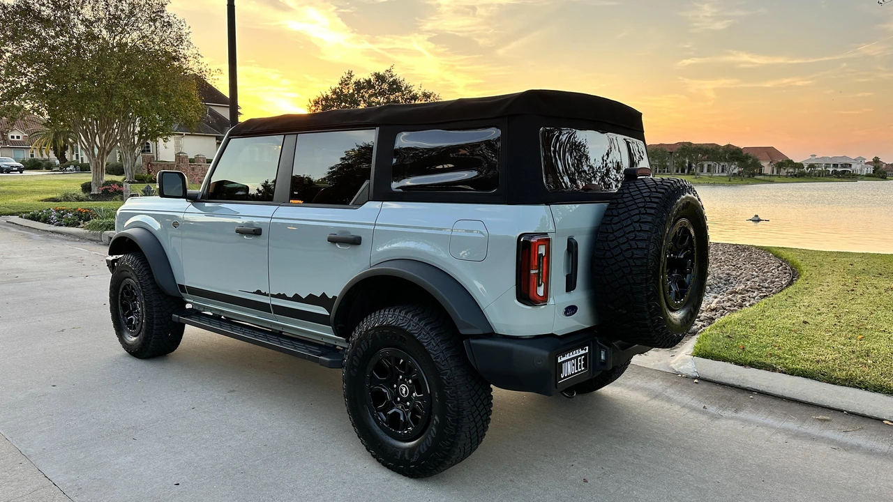 2022 Ford Bronco 6th Gen - Image 28 of 31