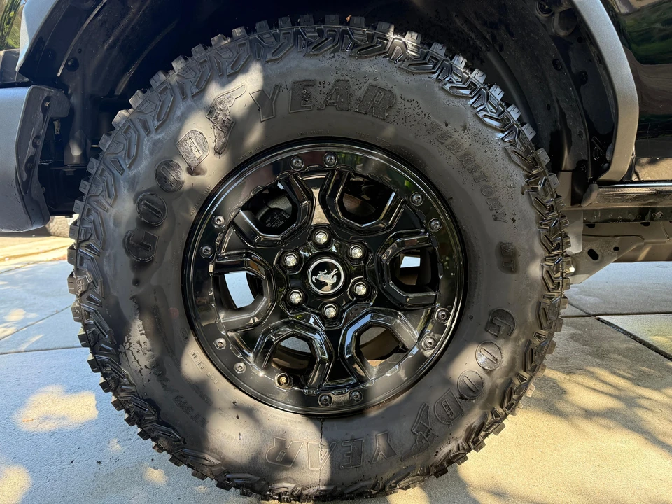 2022 Ford Bronco 6th Gen - Image 28 of 31