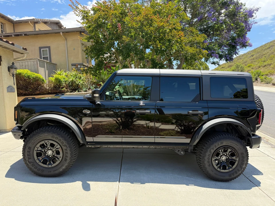 2022 Ford Bronco 6th Gen - Image 8 of 31