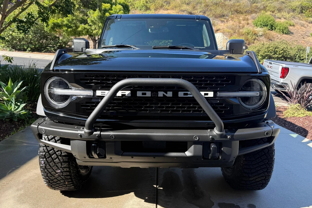 2022 Ford Bronco 6th Gen - Image 2 of 31