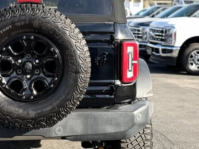 2022 Ford Bronco 6th Gen - Image 9 of 12