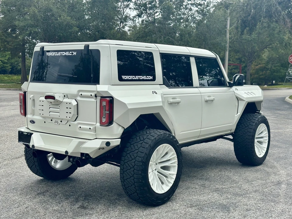 2022 Ford Bronco 6th Gen - Image 6 of 21