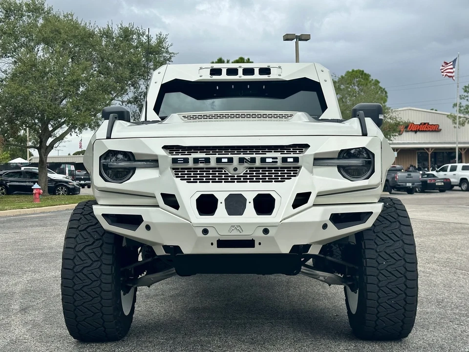 2022 Ford Bronco 6th Gen - Image 9 of 21