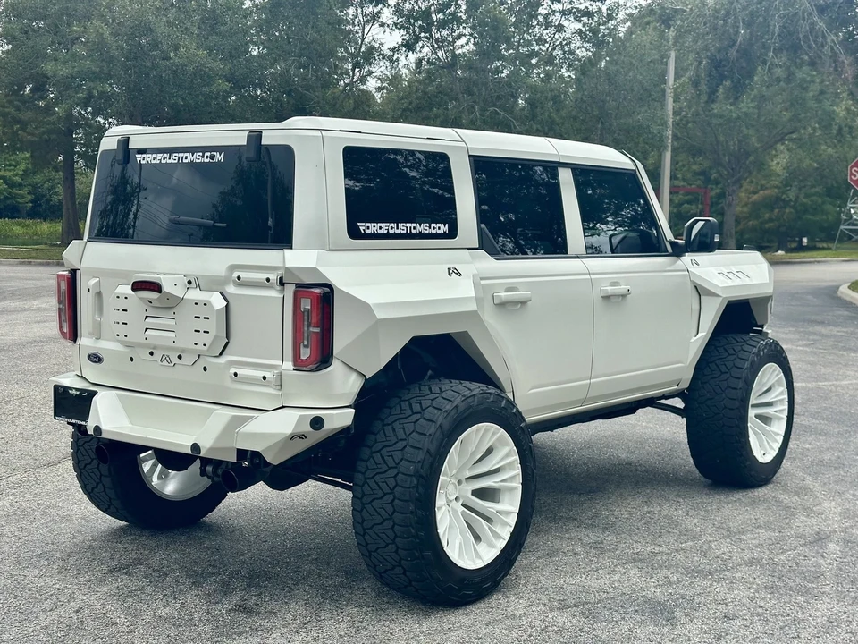 2022 Ford Bronco 6th Gen - Image 6 of 21