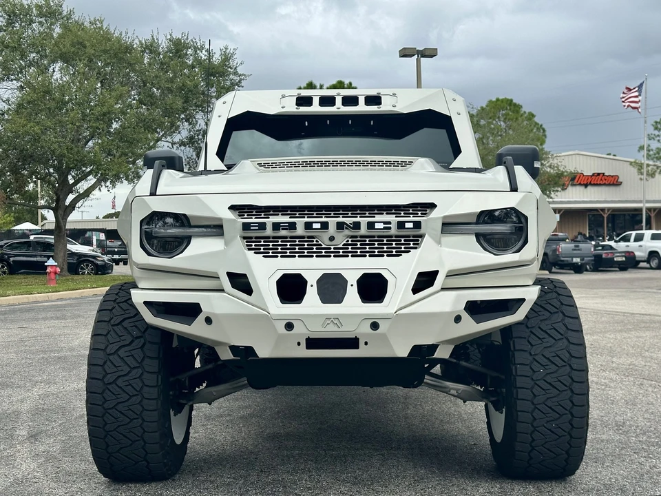 2022 Ford Bronco 6th Gen - Image 9 of 21