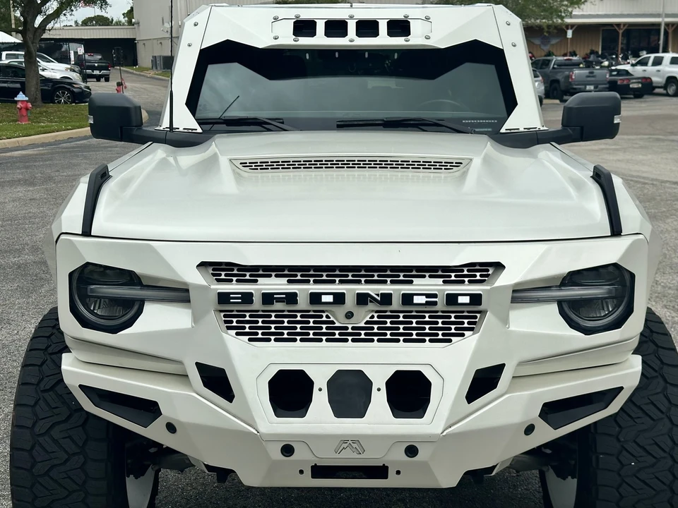 2022 Ford Bronco 6th Gen - Image 10 of 21