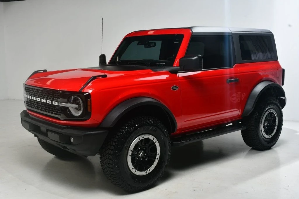 2022 Ford Bronco 6th Gen - Image 2 of 12
