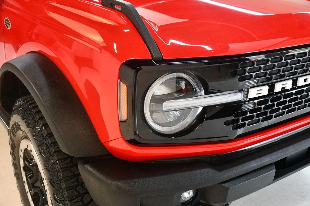 2022 Ford Bronco 6th Gen - Image 10 of 12