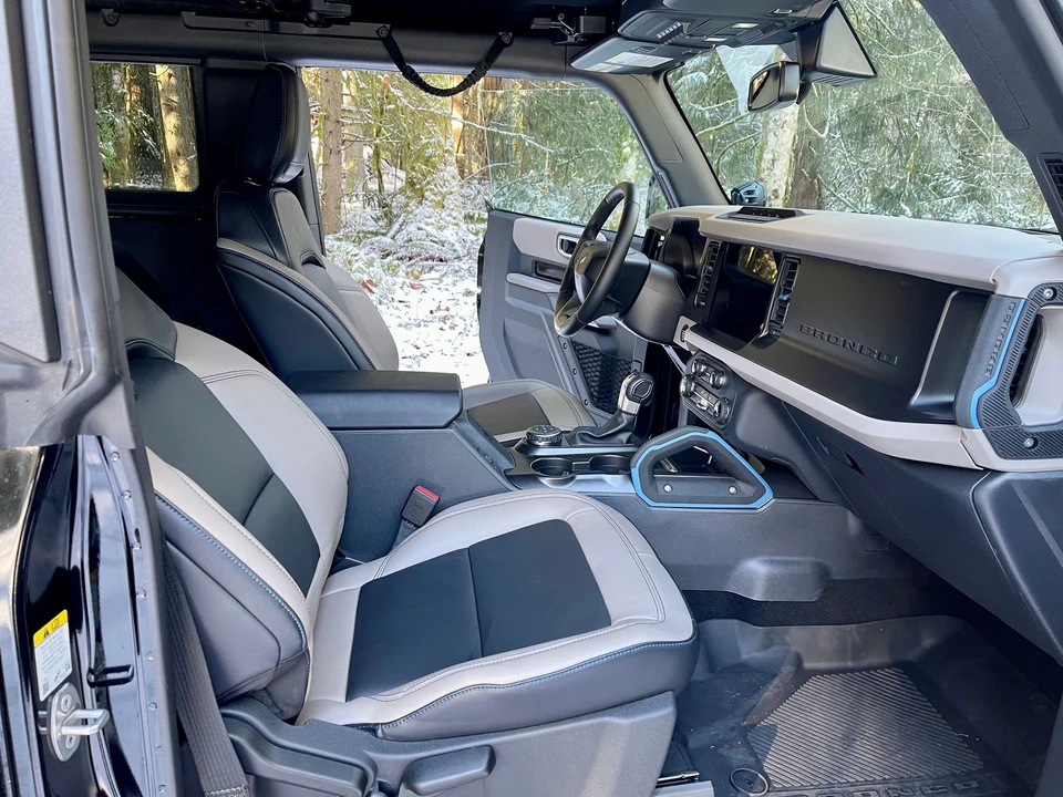 2022 Ford Bronco 6th Gen - Image 4 of 13