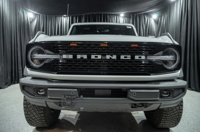2022 Ford Bronco 6th Gen - Image 2 of 21