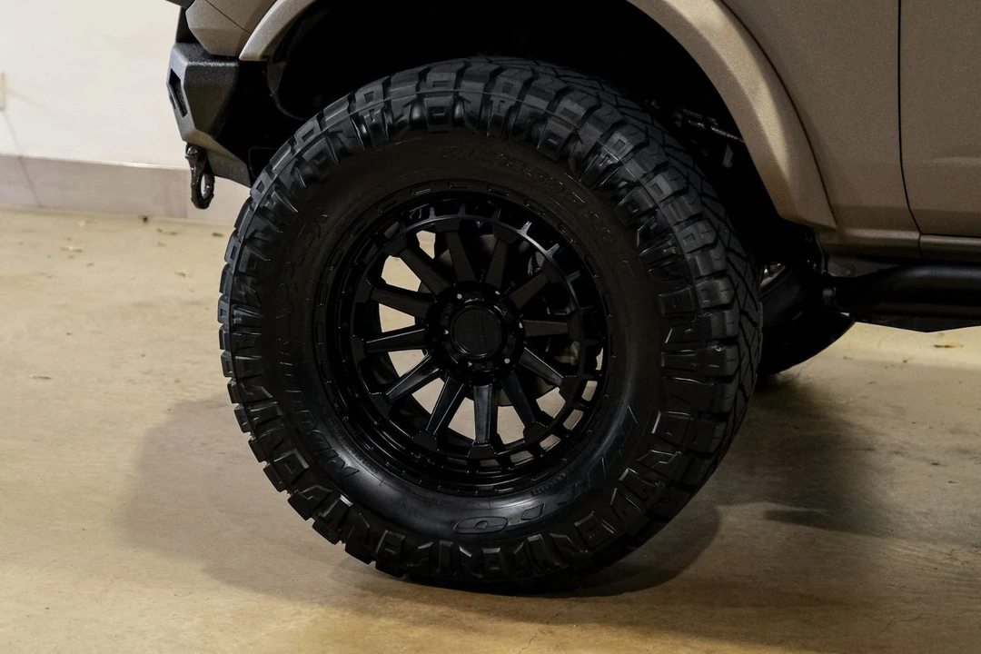 2022 Ford Bronco - Image 9 of 12