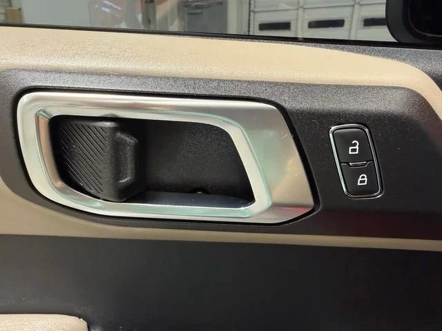 2022 Ford Bronco 6th Gen - Image 12 of 13