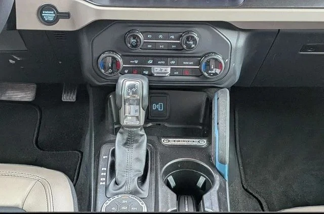 2022 Ford Bronco 6th Gen - Image 10 of 12