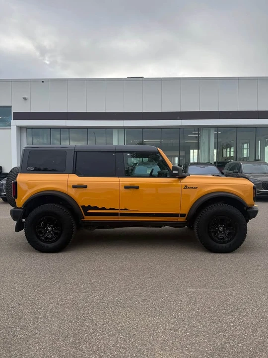 2022 Ford Bronco 6th Gen - Image 4 of 15
