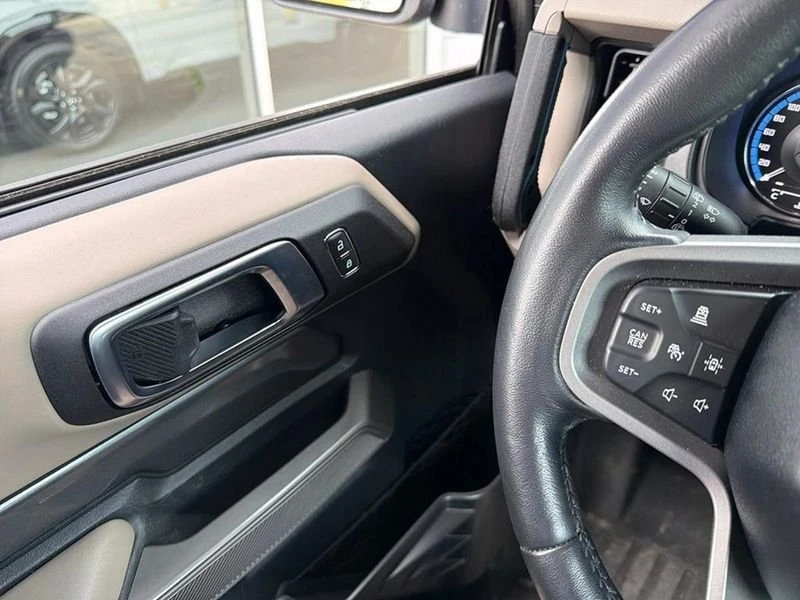 2022 Ford Bronco 6th Gen - Image 9 of 13