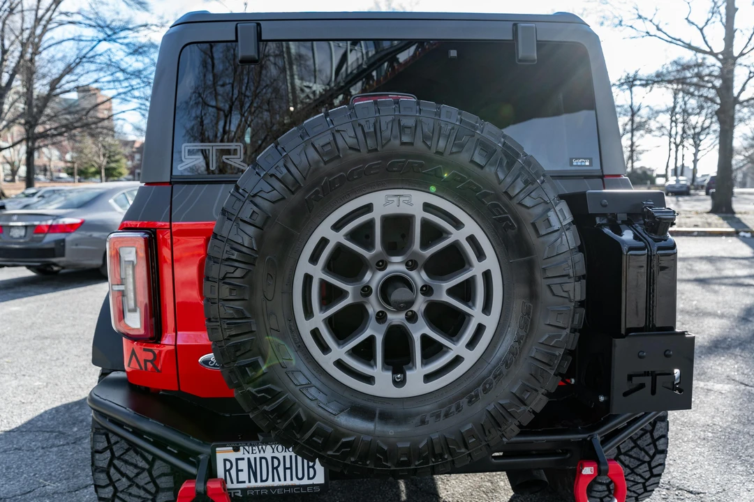 2022 Ford Bronco 6th Gen - Image 9 of 31