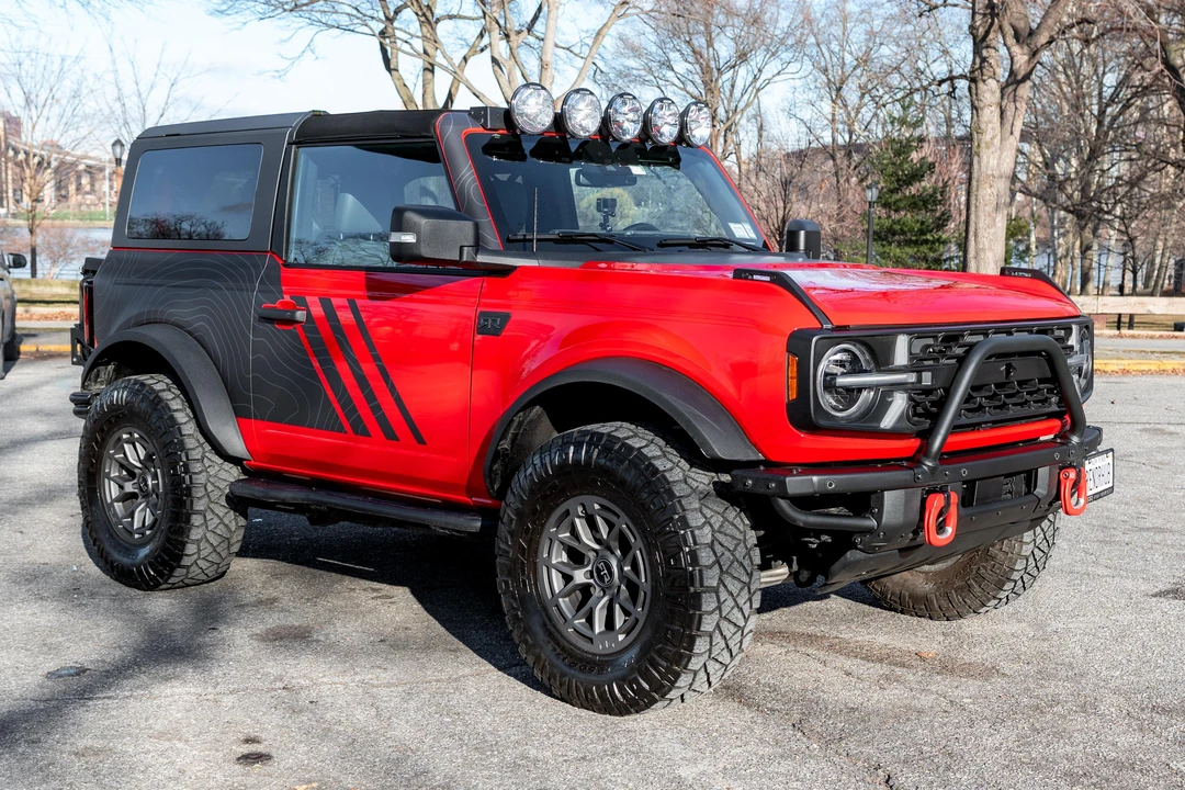2022 Ford Bronco 6th Gen - Image 10 of 31