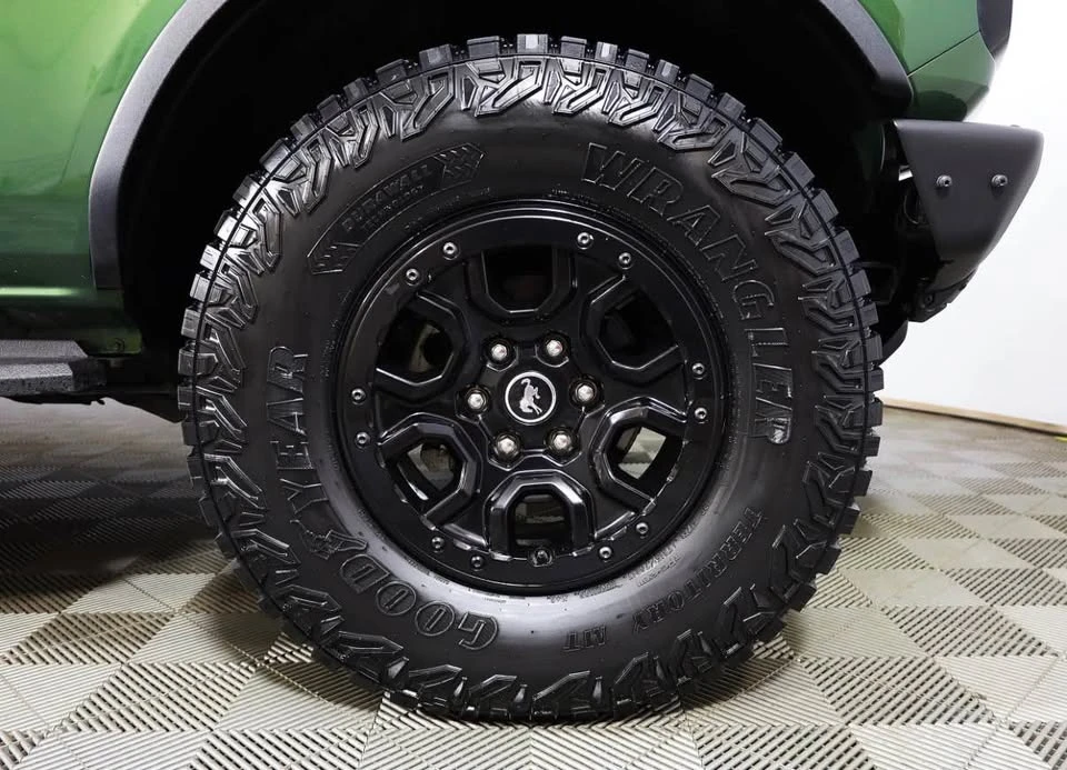 2022 Ford Bronco 6th Gen - Image 9 of 9