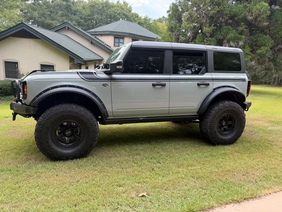 2022 Ford Bronco 6th Gen - Image 3 of 10