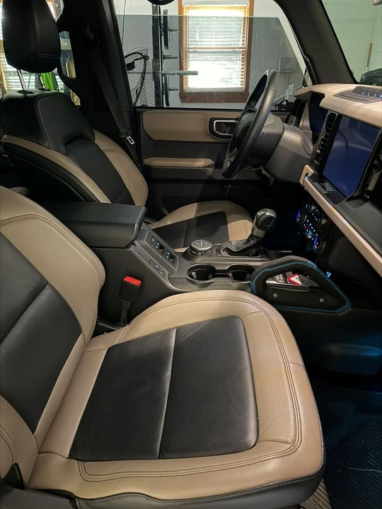 2022 Ford Bronco 6th Gen - Image 9 of 10