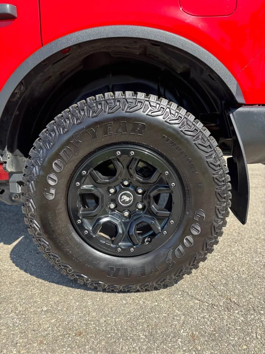 2022 Ford Bronco 6th Gen - Image 8 of 11