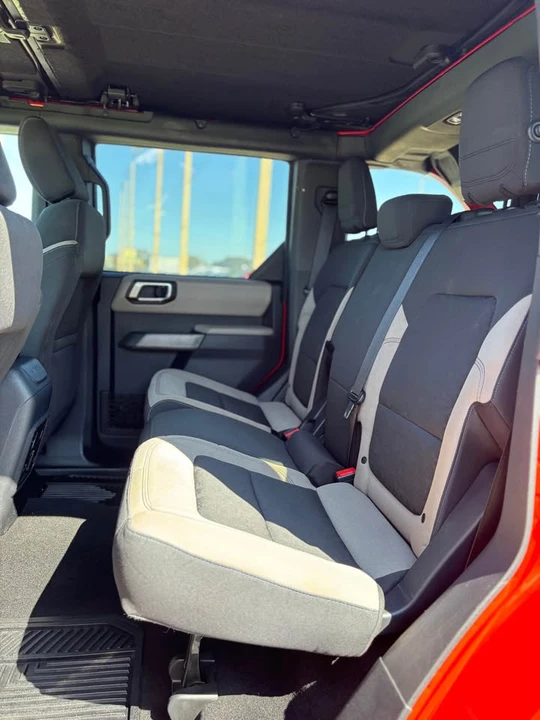 2022 Ford Bronco 6th Gen - Image 10 of 11