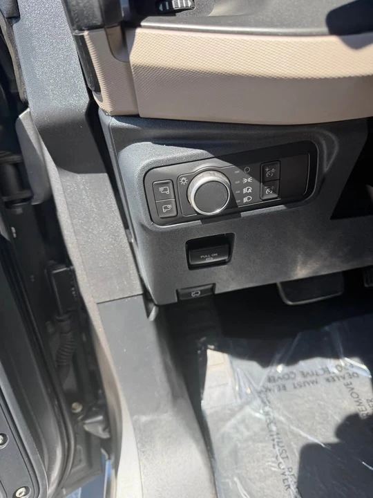2022 Ford Bronco 6th Gen - Image 8 of 12