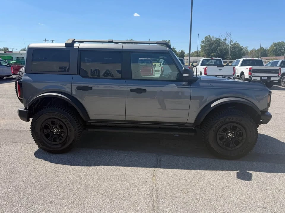 2022 Ford Bronco 6th Gen - Image 2 of 12