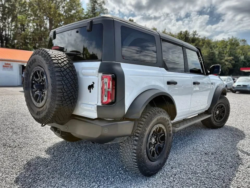 2022 Ford Bronco 6th Gen - Image 4 of 13