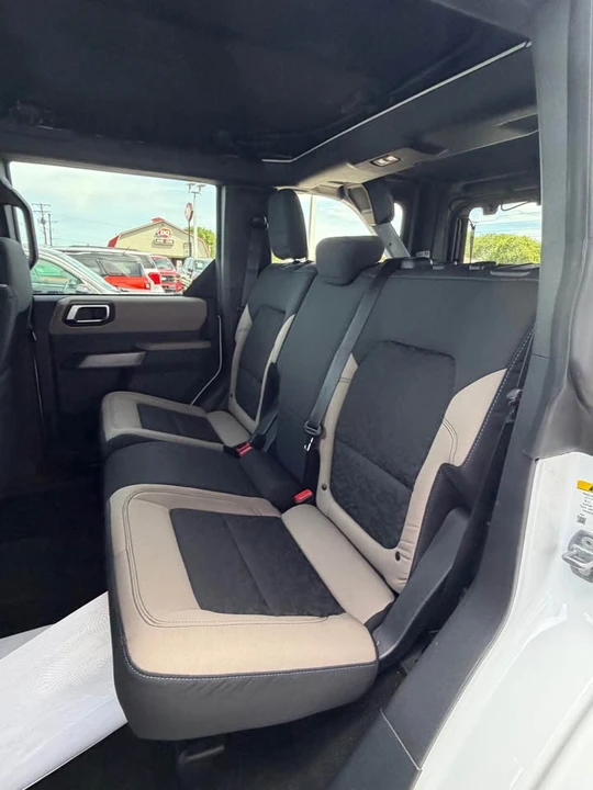 2022 Ford Bronco 6th Gen - Image 7 of 11