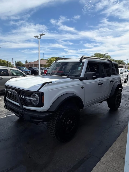 2022 Ford Bronco 6th Gen - Image 2 of 11