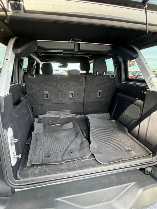 2022 Ford Bronco 6th Gen - Image 9 of 11