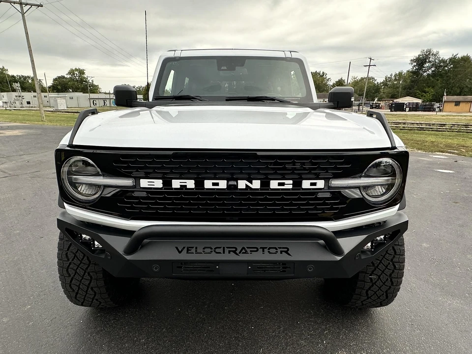 2022 Ford Bronco 6th Gen - Image 15 of 31