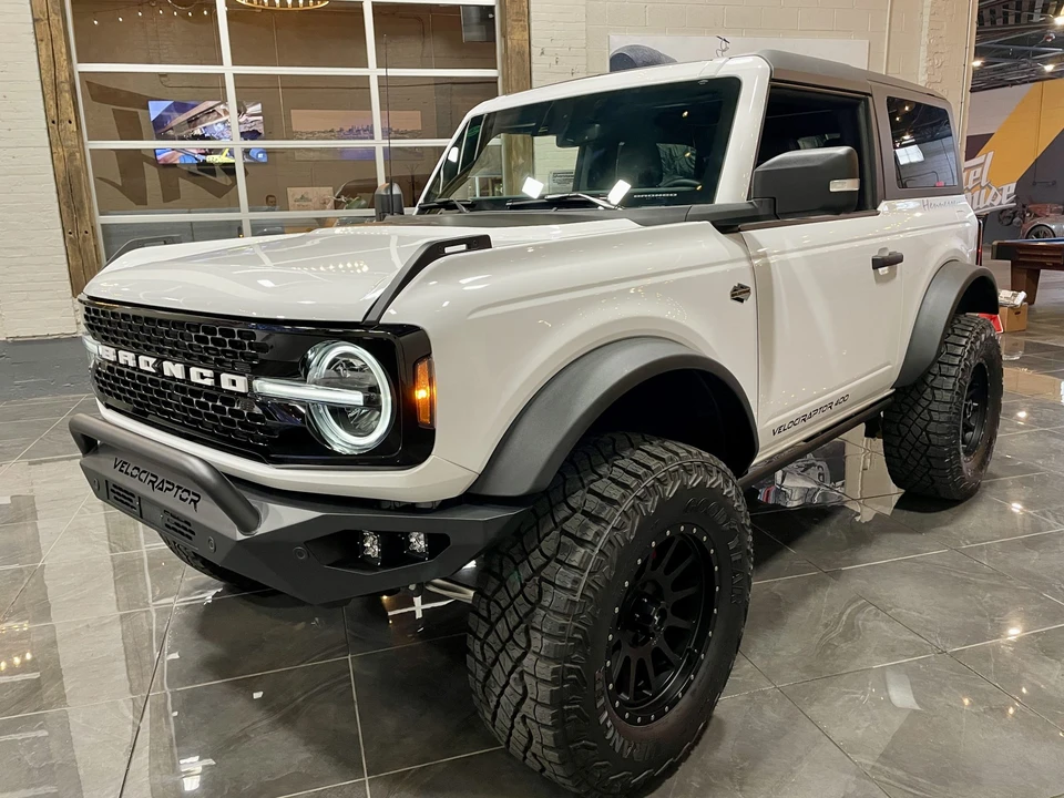 2022 Ford Bronco 6th Gen - Image 3 of 31