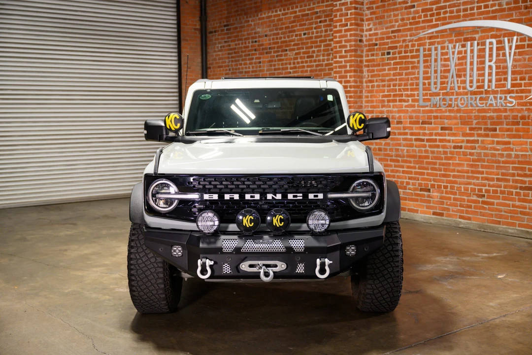 2022 Ford Bronco 6th Gen - Image 5 of 31