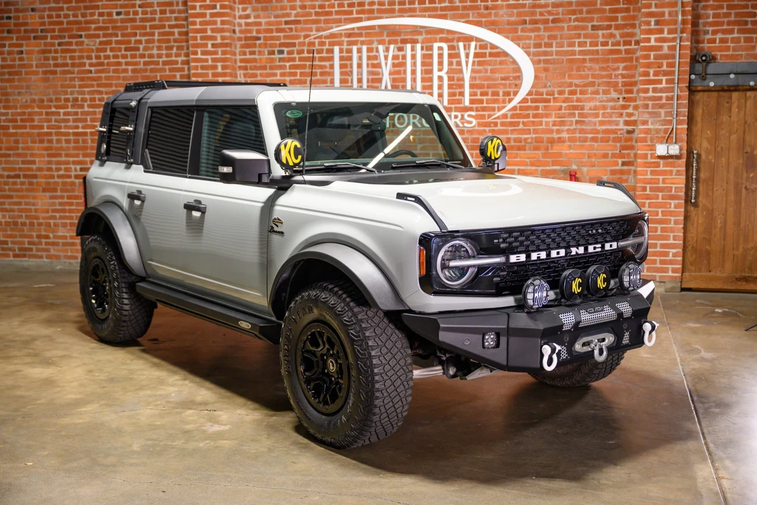 2022 Ford Bronco 6th Gen - Image 8 of 31