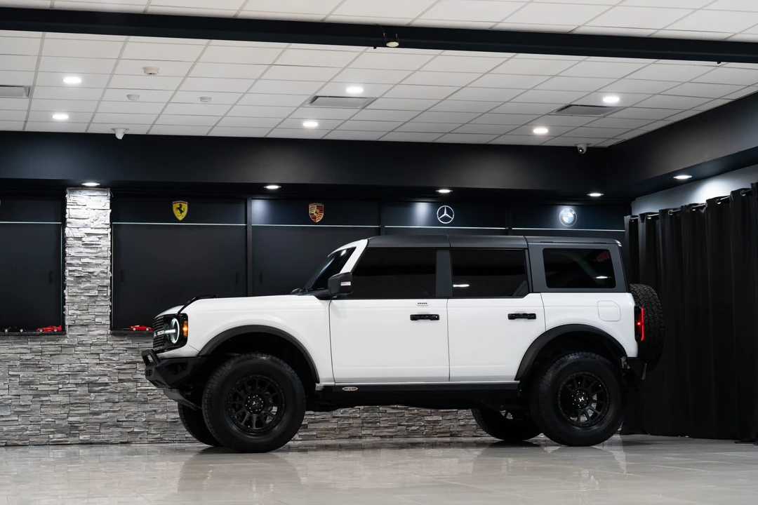 2022 Ford Bronco 6th Gen - Image 15 of 31
