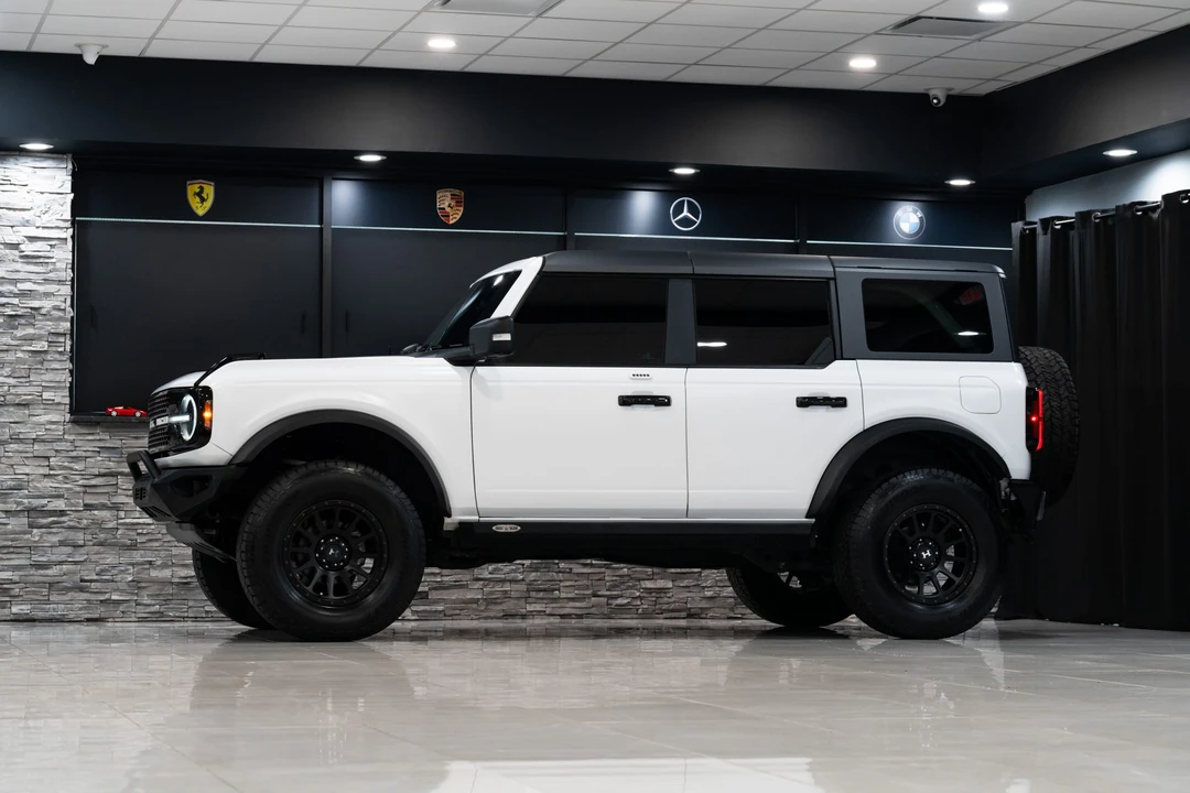 2022 Ford Bronco 6th Gen - Image 17 of 31