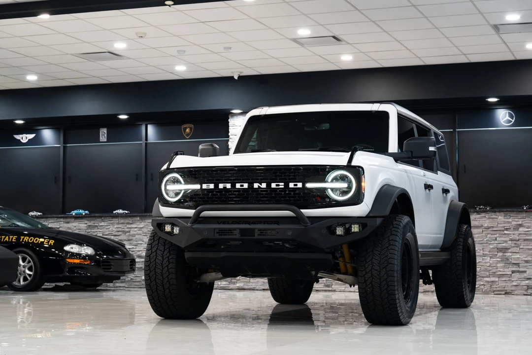 2022 Ford Bronco 6th Gen - Image 2 of 31