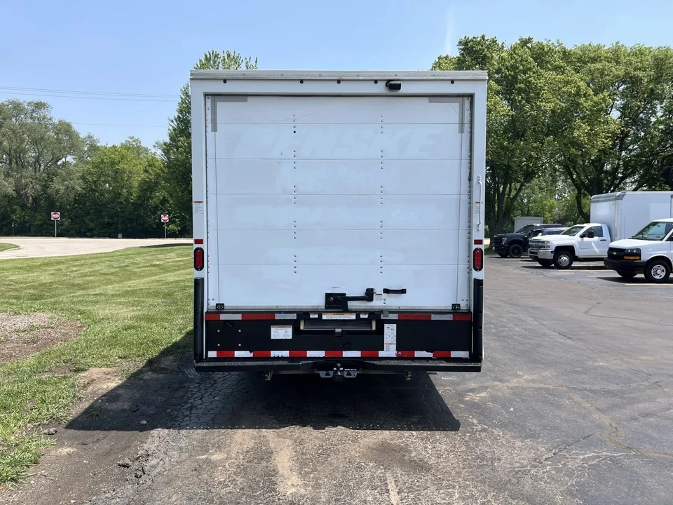 2022 Ford Econoline Van - Image 9 of 12
