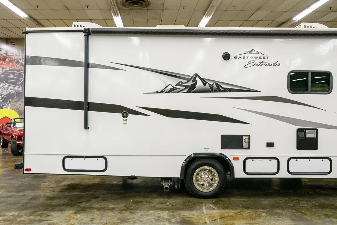 2022 Ford Super Duty 4th Gen - Image 9 of 12