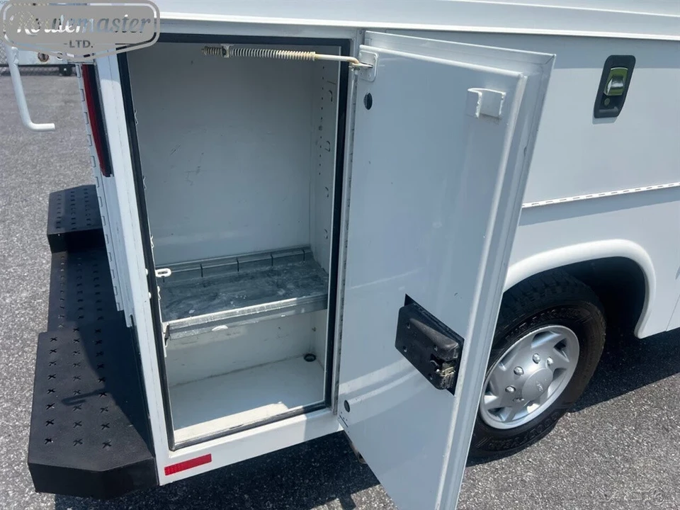 2022 Ford Econoline Van - Image 10 of 12
