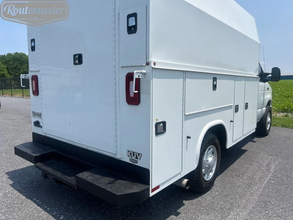 2022 Ford Econoline Van - Image 8 of 12