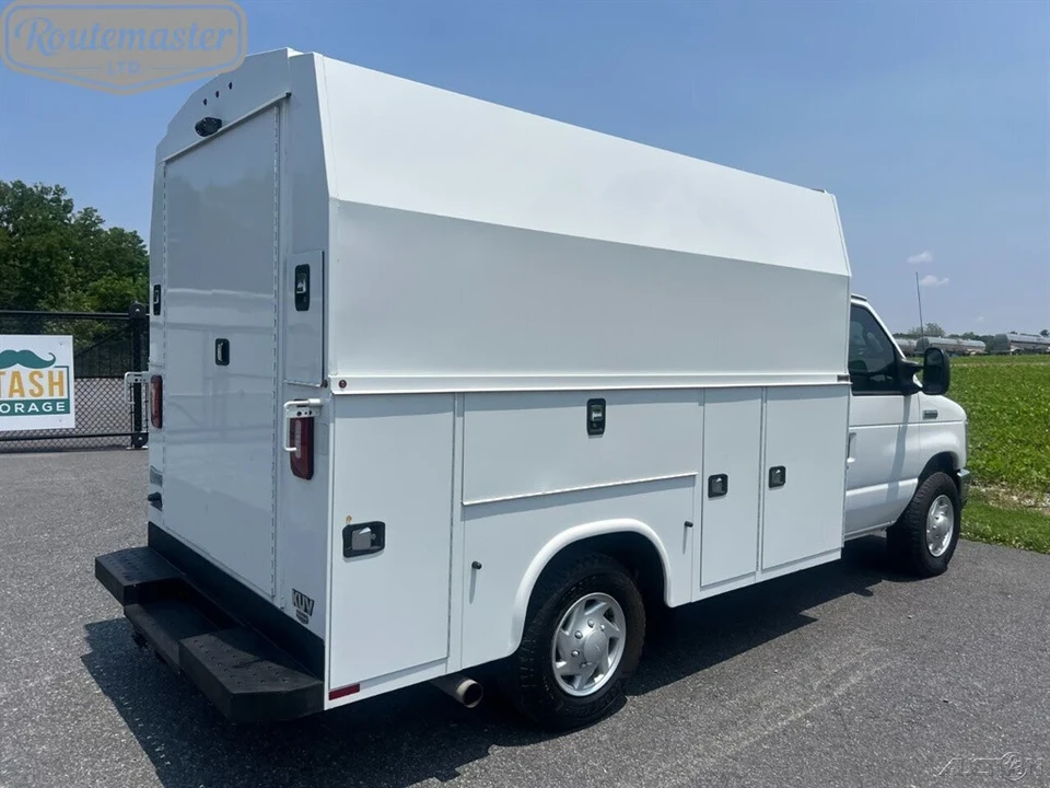 2022 Ford Econoline Van - Image 7 of 12
